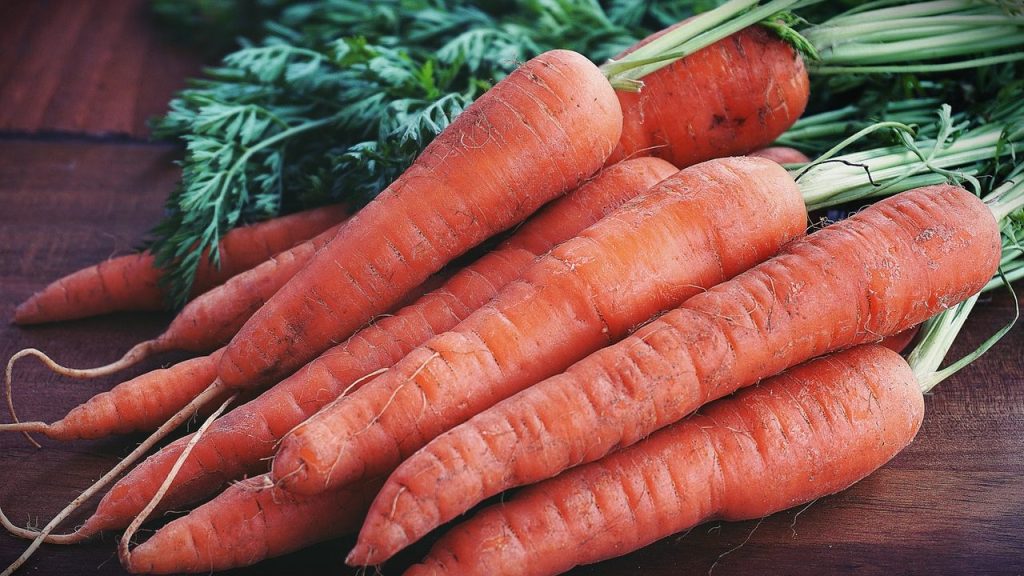 carrots, carrot, beta-carotene, beta carotene, vegan vitamin a, carotenoids, antioxidant, antioxidants, healthy, vegan diet